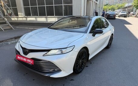 Toyota Camry, 2018 год, 2 850 000 рублей, 2 фотография