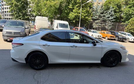 Toyota Camry, 2018 год, 2 850 000 рублей, 5 фотография