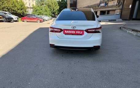 Toyota Camry, 2018 год, 2 850 000 рублей, 4 фотография