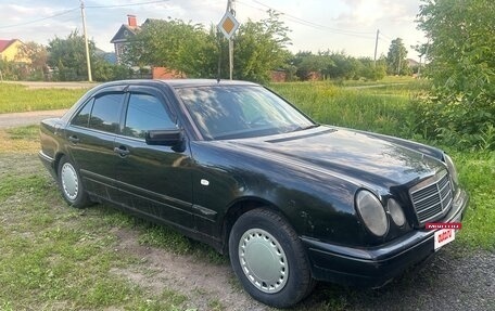 Mercedes-Benz E-Класс, 1998 год, 150 000 рублей, 2 фотография