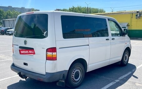 Volkswagen Transporter T5 рестайлинг, 2003 год, 920 000 рублей, 3 фотография