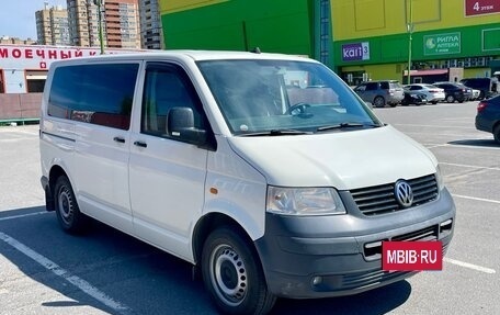 Volkswagen Transporter T5 рестайлинг, 2003 год, 920 000 рублей, 2 фотография
