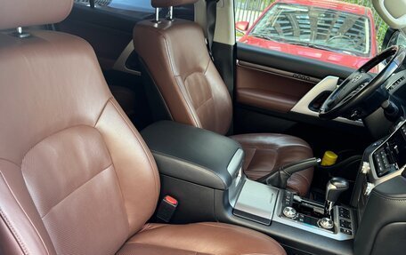 Toyota Land Cruiser 200, 2019 год, 9 900 000 рублей, 11 фотография