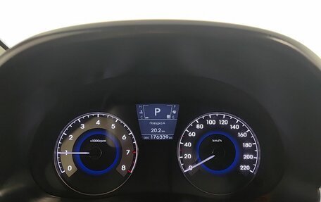 Hyundai Solaris II рестайлинг, 2012 год, 750 000 рублей, 16 фотография