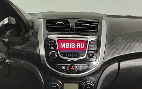 Hyundai Solaris II рестайлинг, 2012 год, 750 000 рублей, 18 фотография