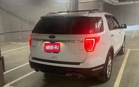 Ford Explorer VI, 2018 год, 3 300 000 рублей, 3 фотография