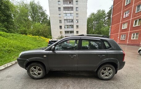 Hyundai Tucson III, 2008 год, 1 000 000 рублей, 3 фотография