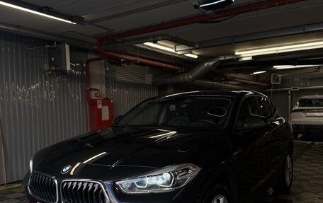 BMW X2, 2018 год, 2 100 000 рублей, 2 фотография