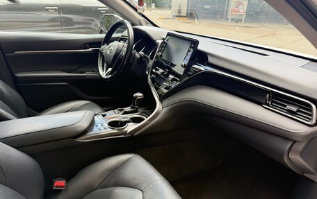 Toyota Camry, 2022 год, 2 750 000 рублей, 7 фотография