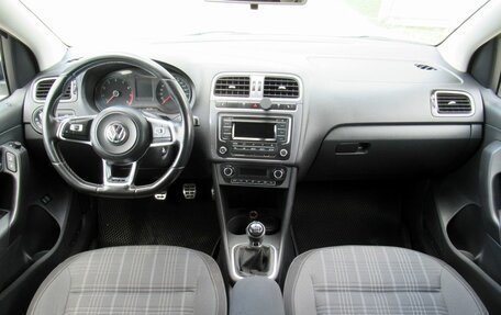 Volkswagen Polo VI (EU Market), 2017 год, 1 080 000 рублей, 18 фотография