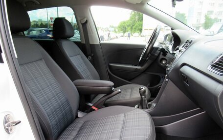 Volkswagen Polo VI (EU Market), 2017 год, 1 080 000 рублей, 19 фотография