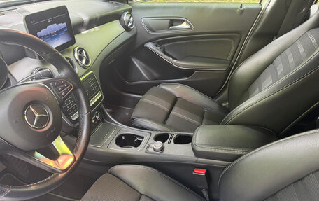 Mercedes-Benz GLA, 2019 год, 2 550 000 рублей, 18 фотография