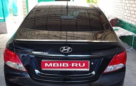 Hyundai Solaris II рестайлинг, 2013 год, 600 000 рублей, 3 фотография