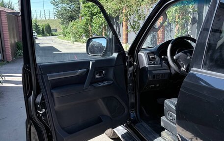 Mitsubishi Pajero IV, 2011 год, 1 850 000 рублей, 9 фотография