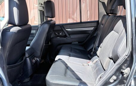 Mitsubishi Pajero IV, 2011 год, 1 850 000 рублей, 12 фотография