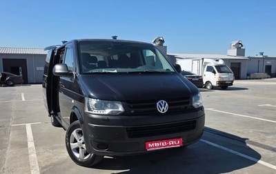 Volkswagen Caravelle T5, 2012 год, 1 580 000 рублей, 1 фотография