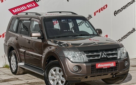 Mitsubishi Pajero IV, 2012 год, 2 267 000 рублей, 3 фотография