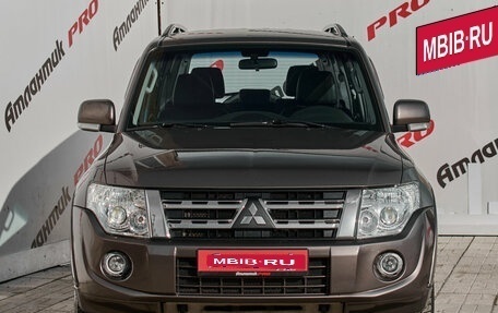 Mitsubishi Pajero IV, 2012 год, 2 267 000 рублей, 2 фотография