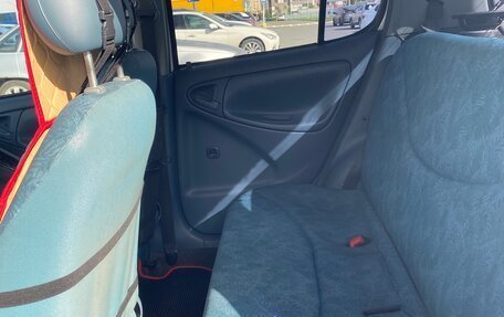 Toyota Vitz, 2000 год, 220 000 рублей, 9 фотография