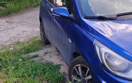 Hyundai Solaris II рестайлинг, 2013 год, 600 000 рублей, 2 фотография