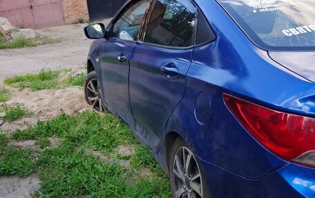 Hyundai Solaris II рестайлинг, 2013 год, 600 000 рублей, 4 фотография