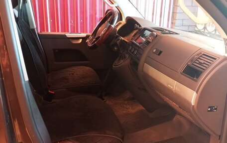 Volkswagen Multivan T5, 2010 год, 1 800 000 рублей, 4 фотография
