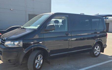 Volkswagen Caravelle T5, 2012 год, 1 580 000 рублей, 2 фотография
