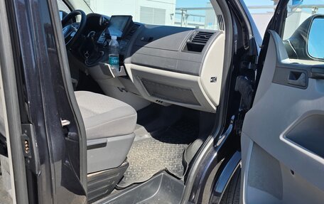 Volkswagen Caravelle T5, 2012 год, 1 580 000 рублей, 12 фотография