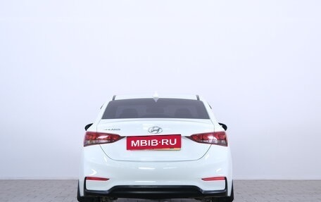 Hyundai Solaris II рестайлинг, 2018 год, 1 049 000 рублей, 6 фотография
