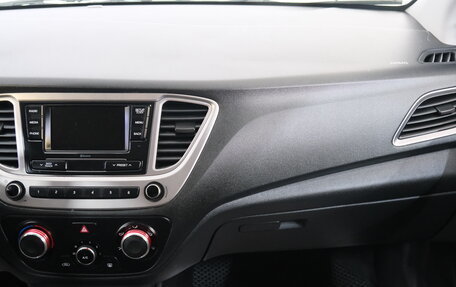Hyundai Solaris II рестайлинг, 2018 год, 1 049 000 рублей, 14 фотография