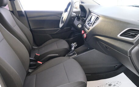 Hyundai Solaris II рестайлинг, 2018 год, 1 049 000 рублей, 15 фотография