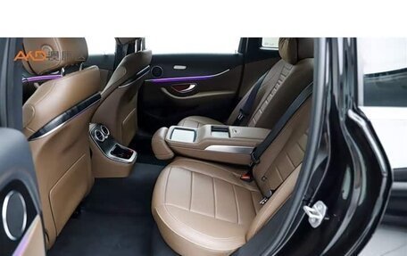Mercedes-Benz E-Класс, 2023 год, 5 470 000 рублей, 9 фотография