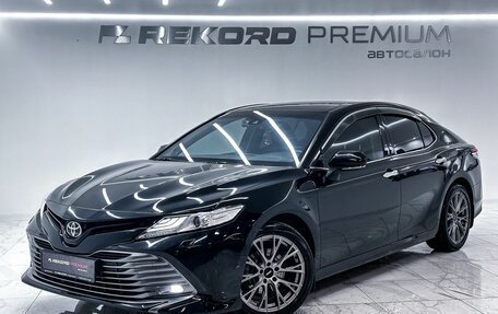 Toyota Camry, 2018 год, 2 900 000 рублей, 1 фотография