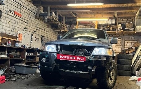 Mitsubishi Pajero Sport II рестайлинг, 2006 год, 750 000 рублей, 24 фотография