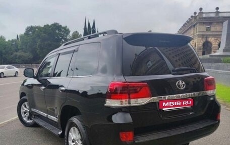 Toyota Land Cruiser 200, 2020 год, 9 450 000 рублей, 5 фотография