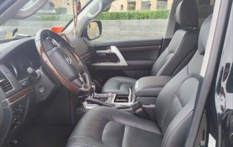 Toyota Land Cruiser 200, 2020 год, 9 450 000 рублей, 8 фотография