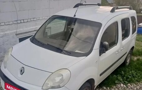 Renault Kangoo II рестайлинг, 2013 год, 700 000 рублей, 2 фотография