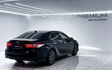 Toyota Camry, 2018 год, 2 900 000 рублей, 10 фотография
