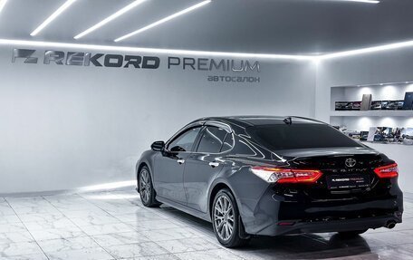 Toyota Camry, 2018 год, 2 900 000 рублей, 13 фотография
