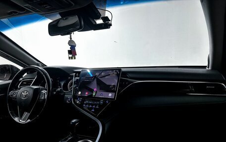 Toyota Camry, 2018 год, 2 900 000 рублей, 19 фотография