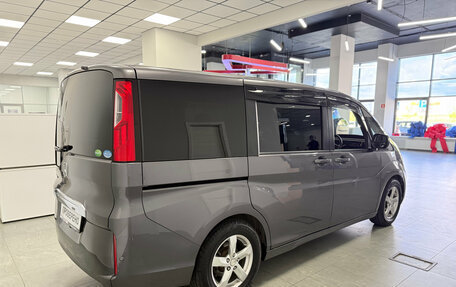 Honda Stepwgn IV, 2017 год, 2 100 000 рублей, 4 фотография