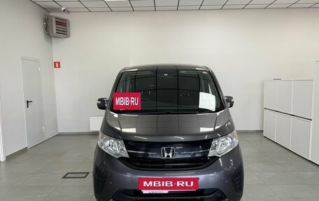 Honda Stepwgn IV, 2017 год, 2 100 000 рублей, 2 фотография