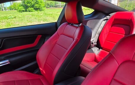 Ford Mustang VI рестайлинг, 2019 год, 3 540 000 рублей, 16 фотография