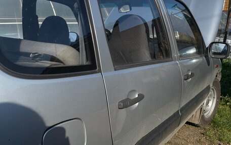 Chevrolet Niva I рестайлинг, 2004 год, 215 000 рублей, 3 фотография