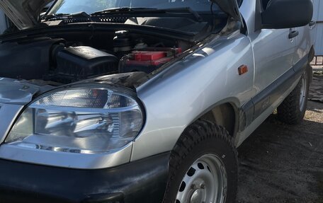 Chevrolet Niva I рестайлинг, 2004 год, 215 000 рублей, 7 фотография