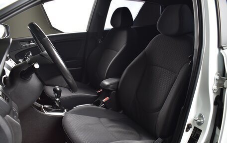 Hyundai Solaris II рестайлинг, 2013 год, 670 000 рублей, 15 фотография