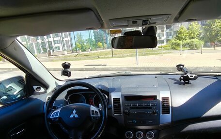 Mitsubishi Outlander III рестайлинг 3, 2008 год, 770 000 рублей, 10 фотография