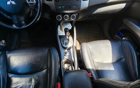 Mitsubishi Outlander III рестайлинг 3, 2008 год, 770 000 рублей, 11 фотография