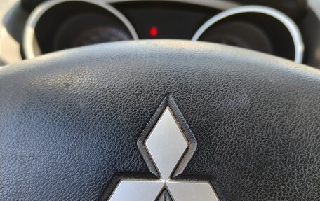 Mitsubishi Outlander III рестайлинг 3, 2008 год, 770 000 рублей, 16 фотография