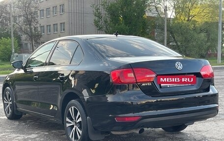 Volkswagen Jetta VI, 2012 год, 1 000 000 рублей, 6 фотография